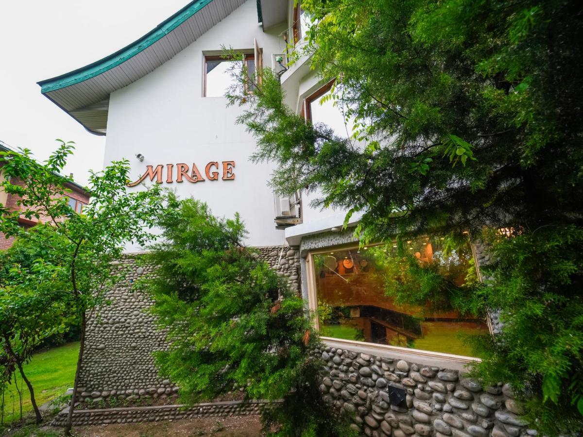 Hotel Mirage Srīnagar 외부 사진