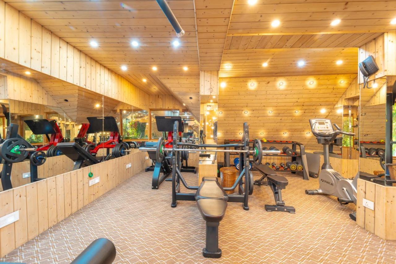 Hotel Mirage Srīnagar 외부 사진