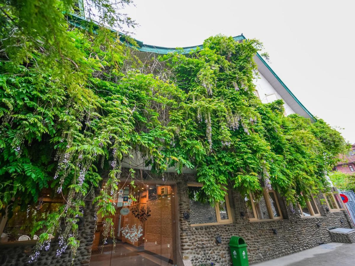 Hotel Mirage Srīnagar 외부 사진