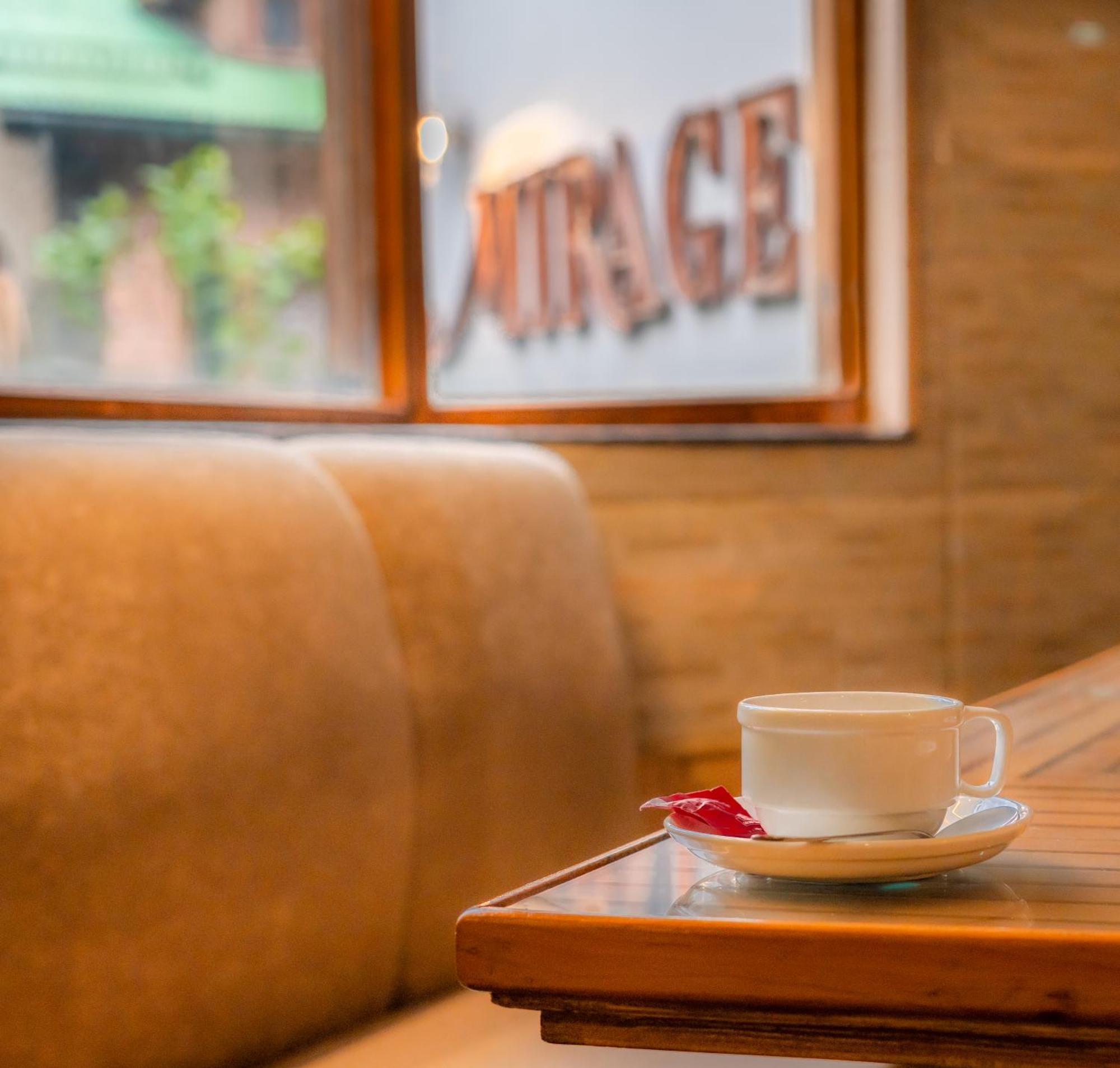 Hotel Mirage Srīnagar 외부 사진